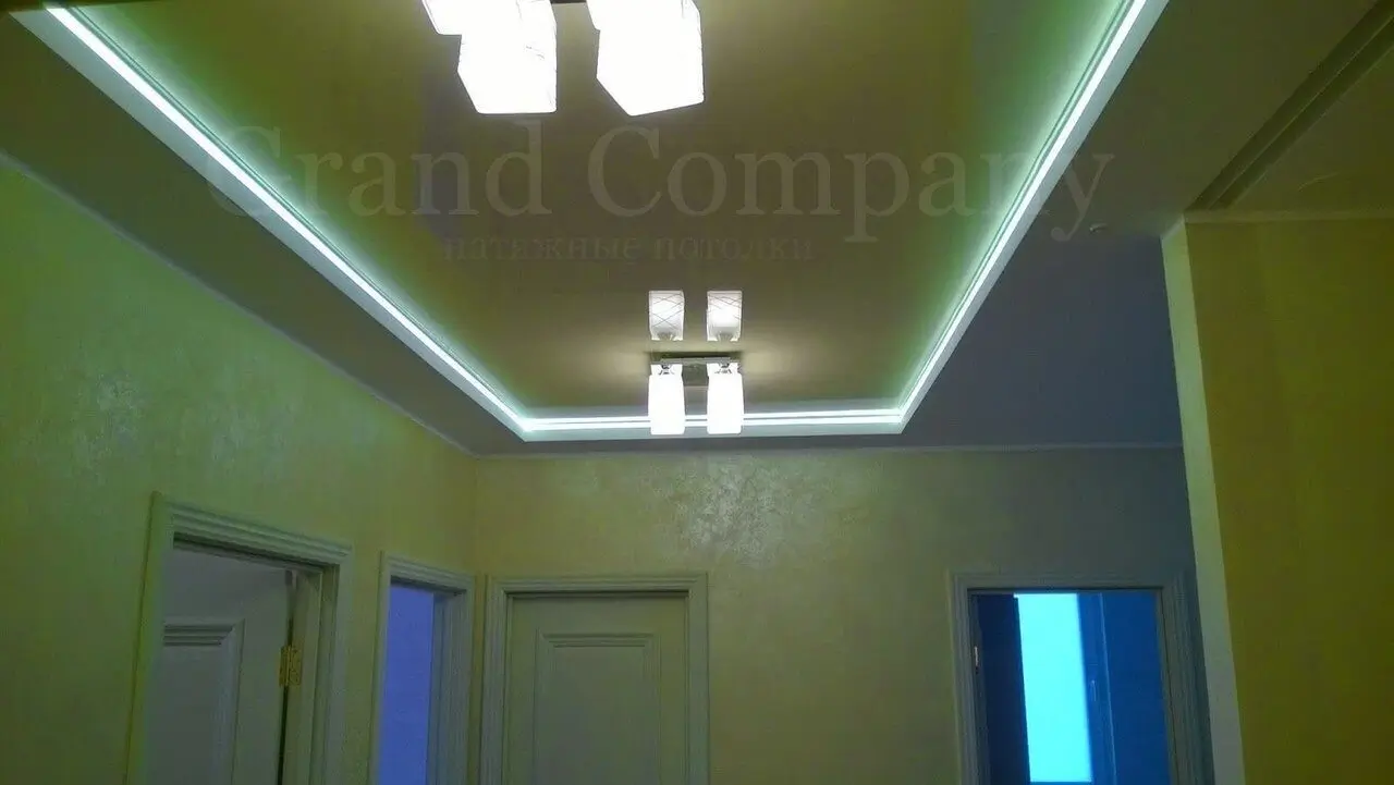 глянцевые натяжные потолки недорого