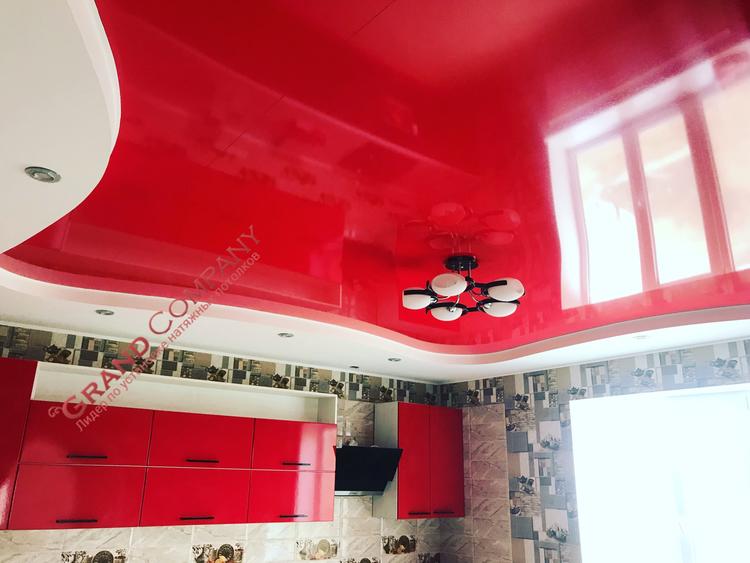 установка глянцевых натяжных потолков в одессе